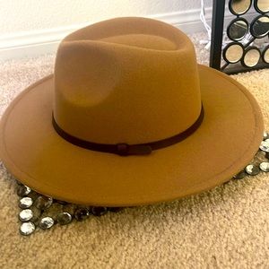 Wide brim unisex fedora wide brim hat. M/L size.